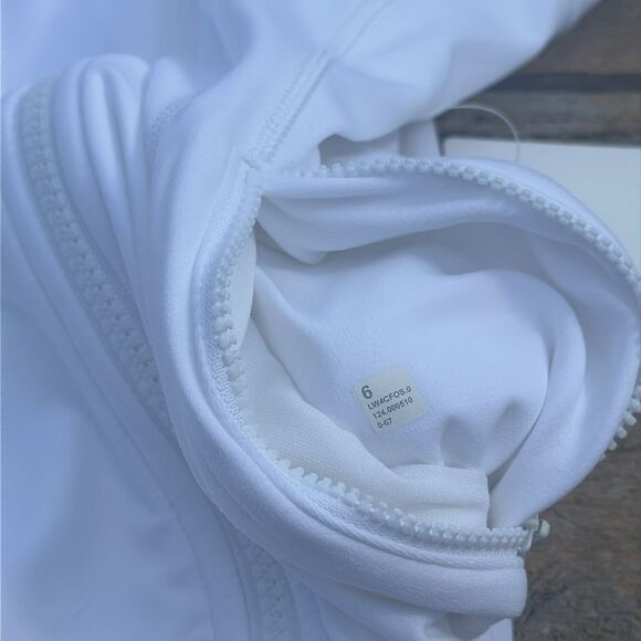 Lululemon Define Jacket Nulu White size 6 NWT 🤍 - Picture 6 of 8